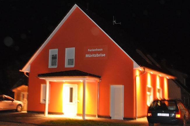Ferienhaus Mueritzbrise / Og-Appartement Marienfelde ภายนอก รูปภาพ